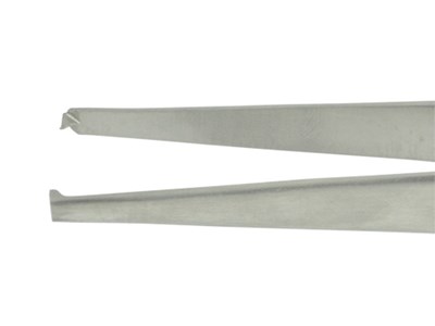 Cairns dissecting forceps-1/2 tooth