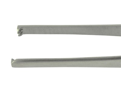 Cairns dissecting forceps-2/3 tooth