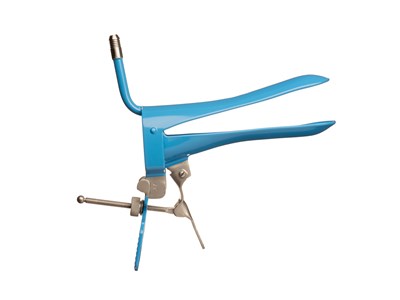 Speculum with smoke tube