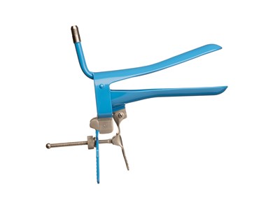 Speculum with smoke tube